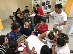 Un Pueblo, Un Producto